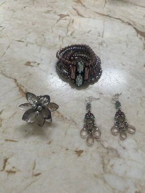 Beaded Stretch Jewelry Set with Pale Pink and Gray Accents